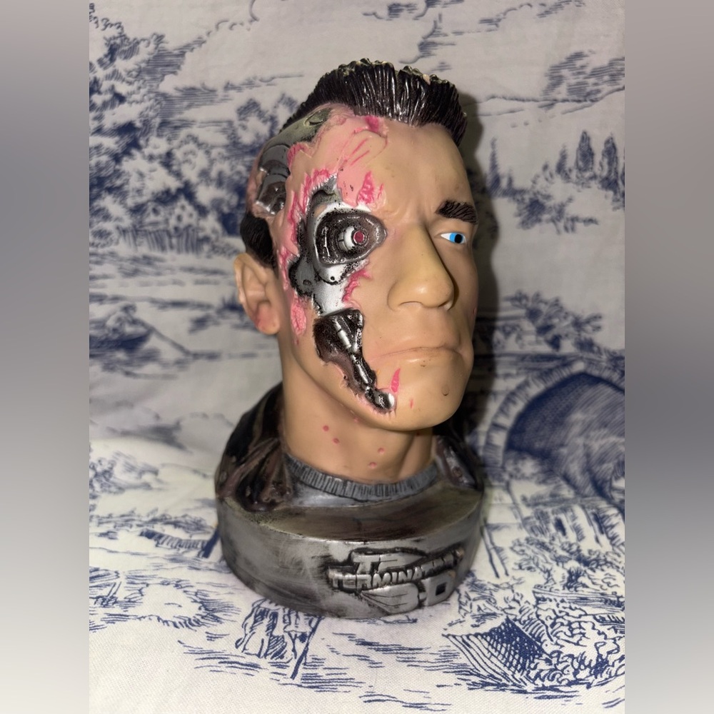 Vintage 1999 Drink Cup head Universal Studios Hollywood T2 3D Terminator 2